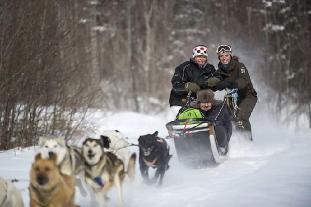 Hotel Vacances Tremblant มงต์-ทร็องบล็องต์ ภายนอก รูปภาพ