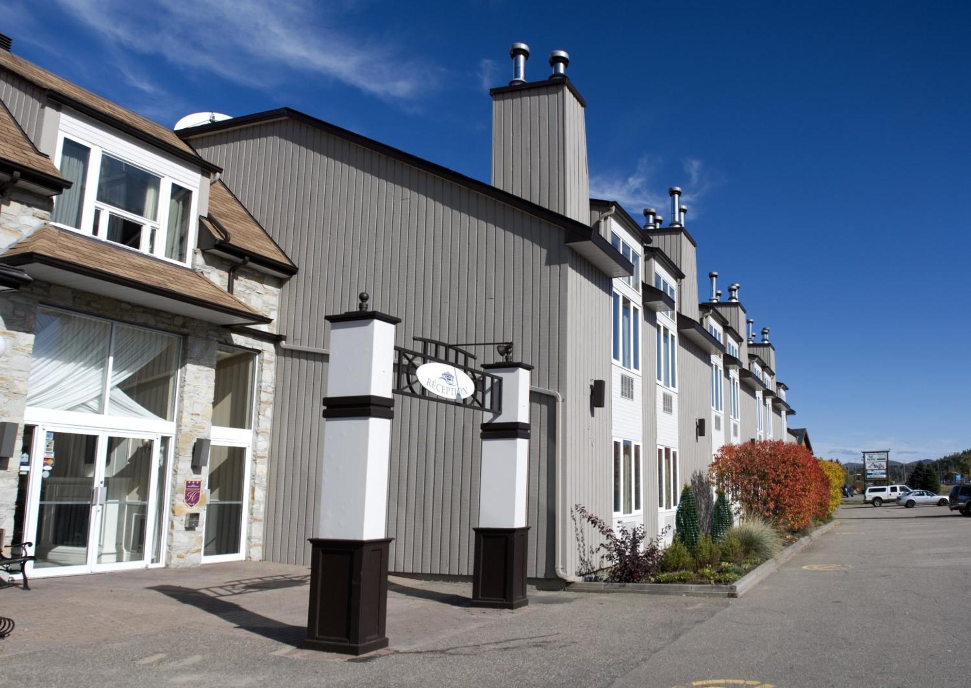 Hotel Vacances Tremblant มงต์-ทร็องบล็องต์ ภายนอก รูปภาพ