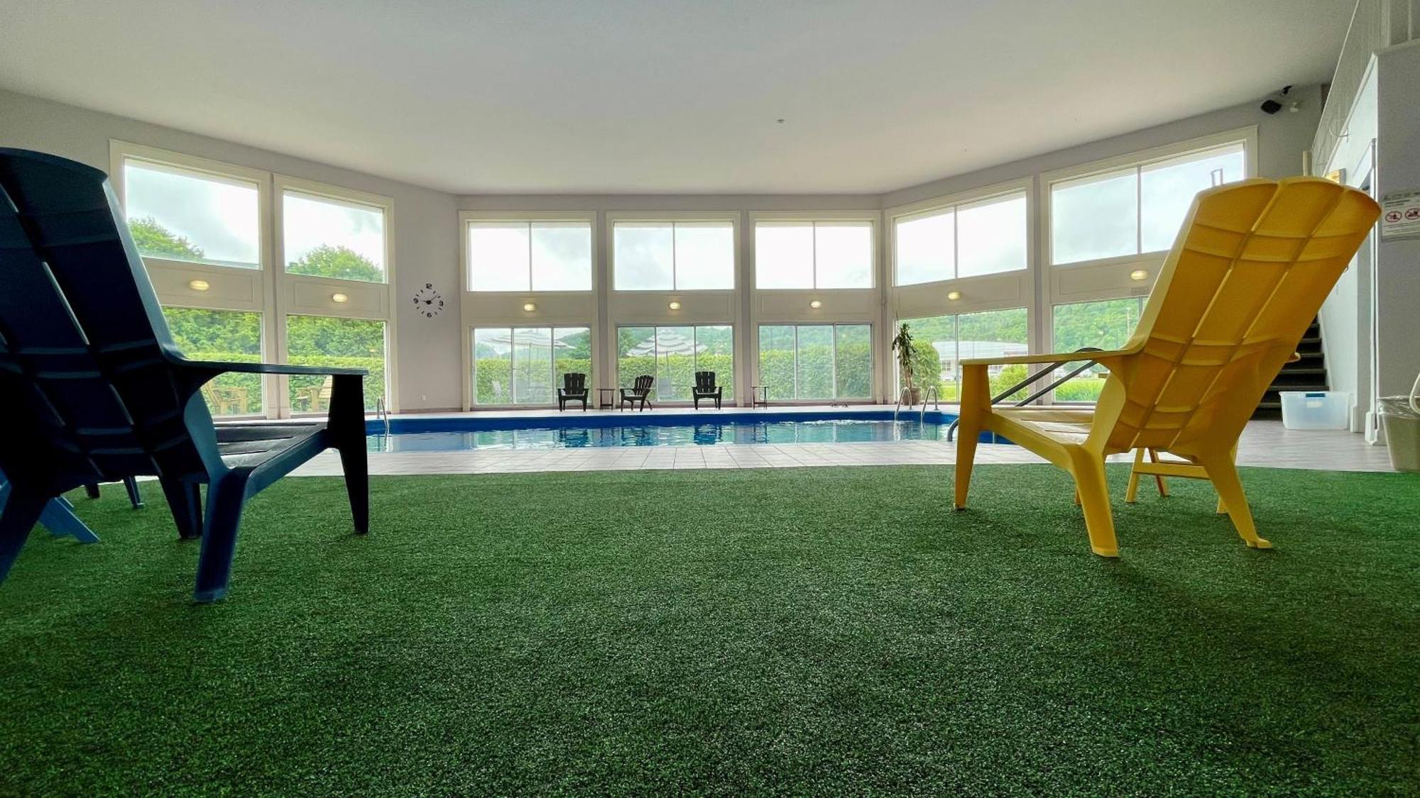 Hotel Vacances Tremblant มงต์-ทร็องบล็องต์ ภายนอก รูปภาพ