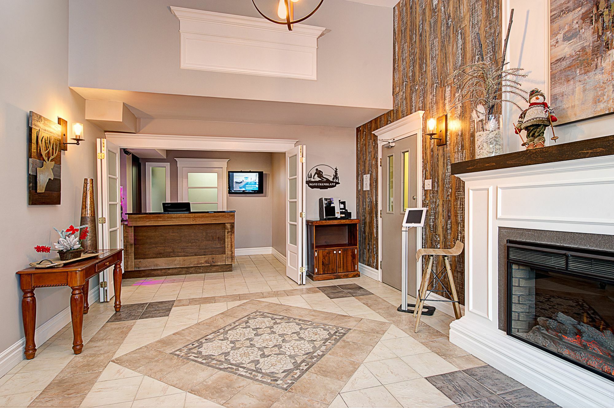 Hotel Vacances Tremblant มงต์-ทร็องบล็องต์ ภายนอก รูปภาพ